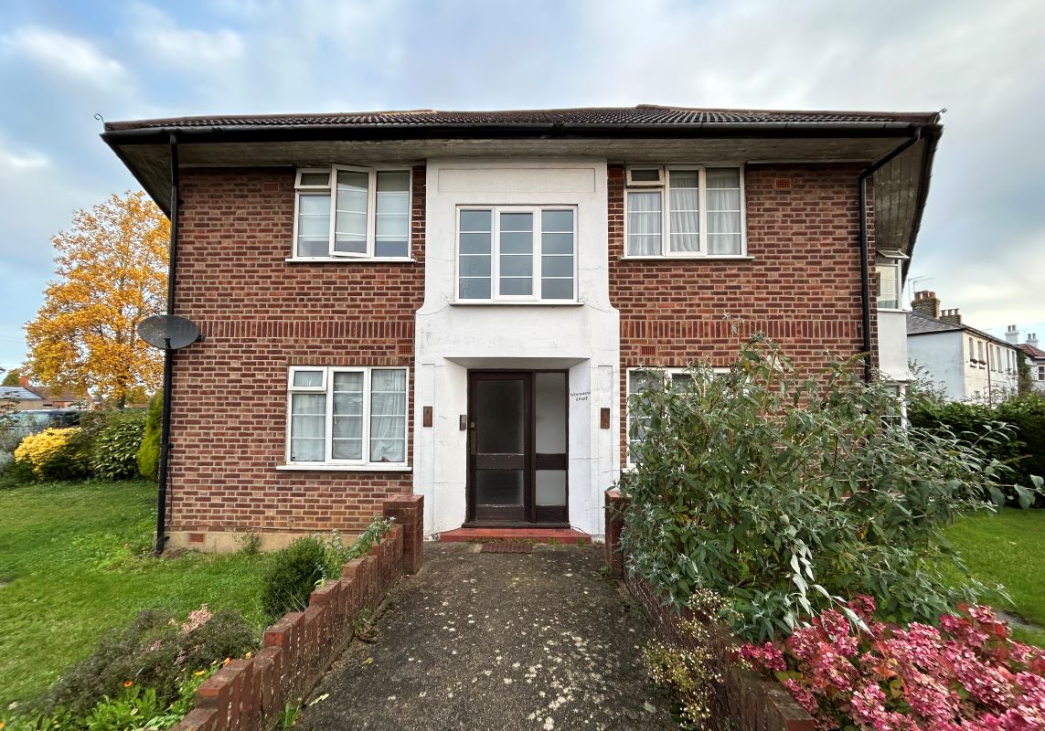 6 Wentworth Court, Wentworth Road, Barnet, Hertfordshire, EN5 4PA