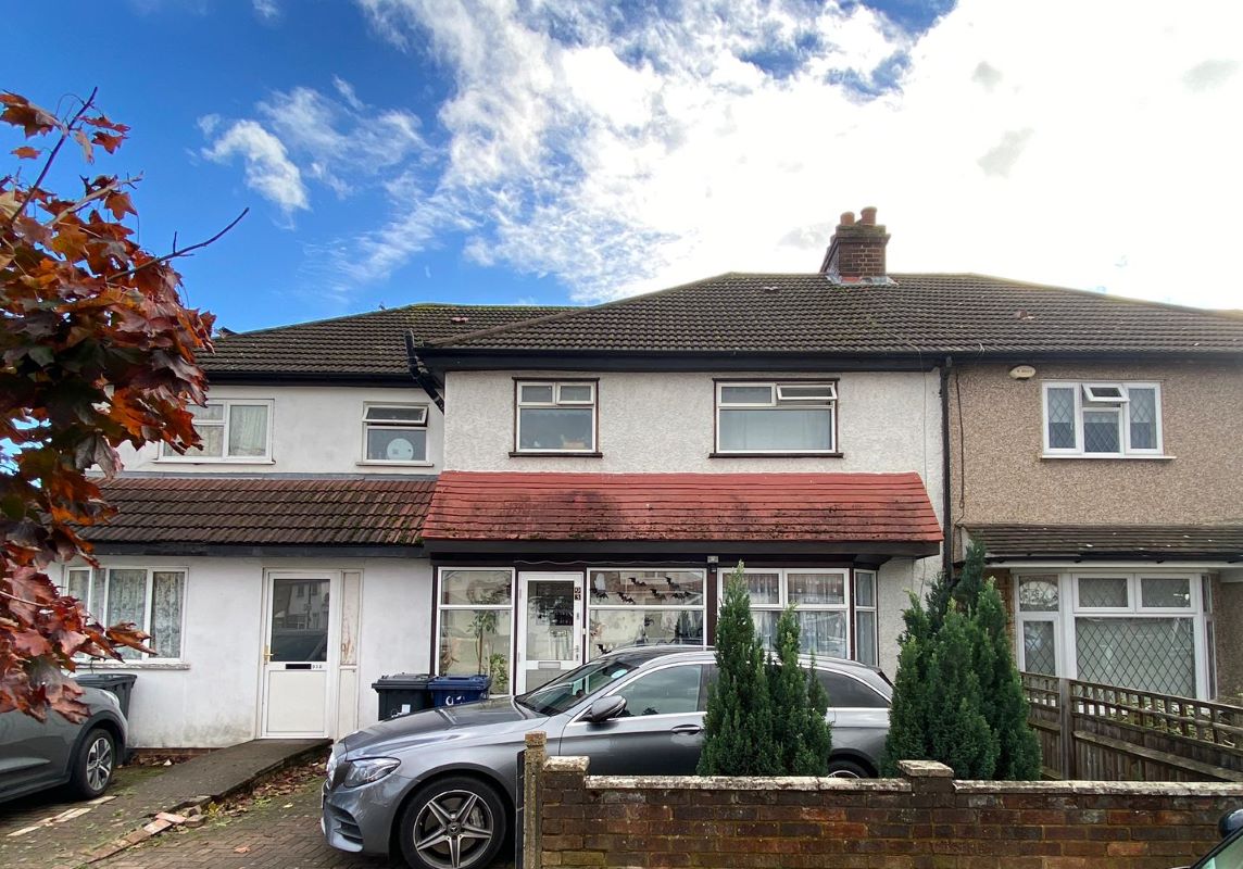 93 Costons Avenue, Greenford, Middlesex, UB6 8RN