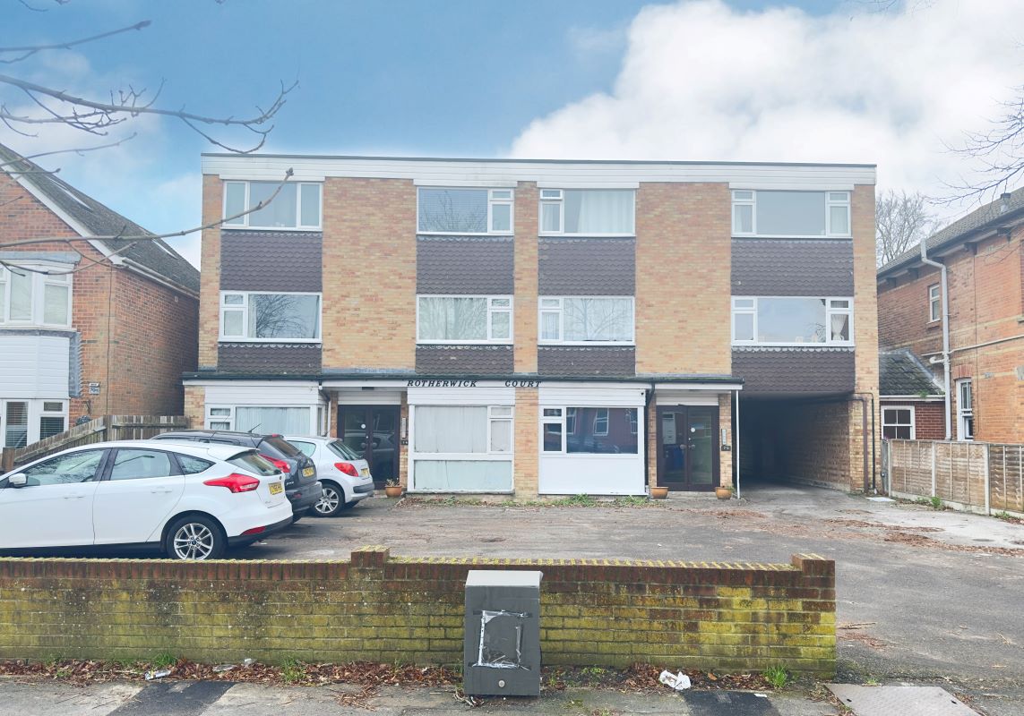 Flat 1, Rotherwick Court, 72 Alexandra Road, Farnborough, Hampshire, GU14 6DD