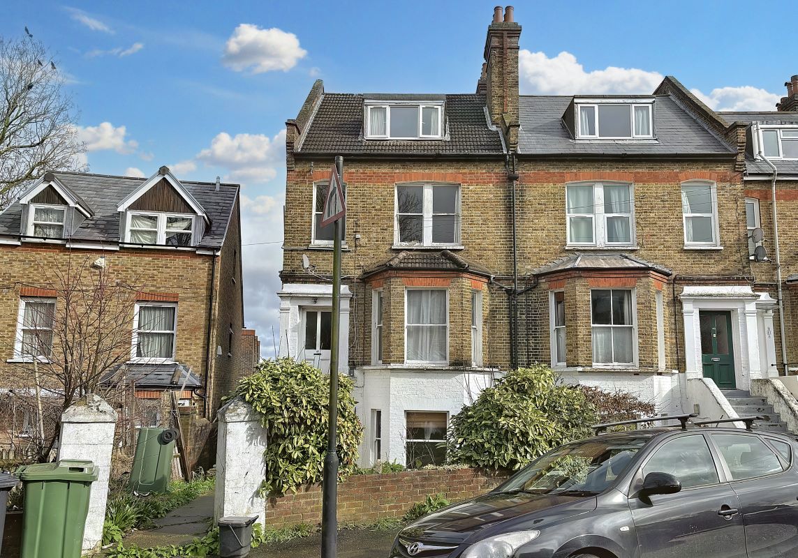 Flat 3, 45 Whiteley Road, Crystal Palace, London, SE19 1JU