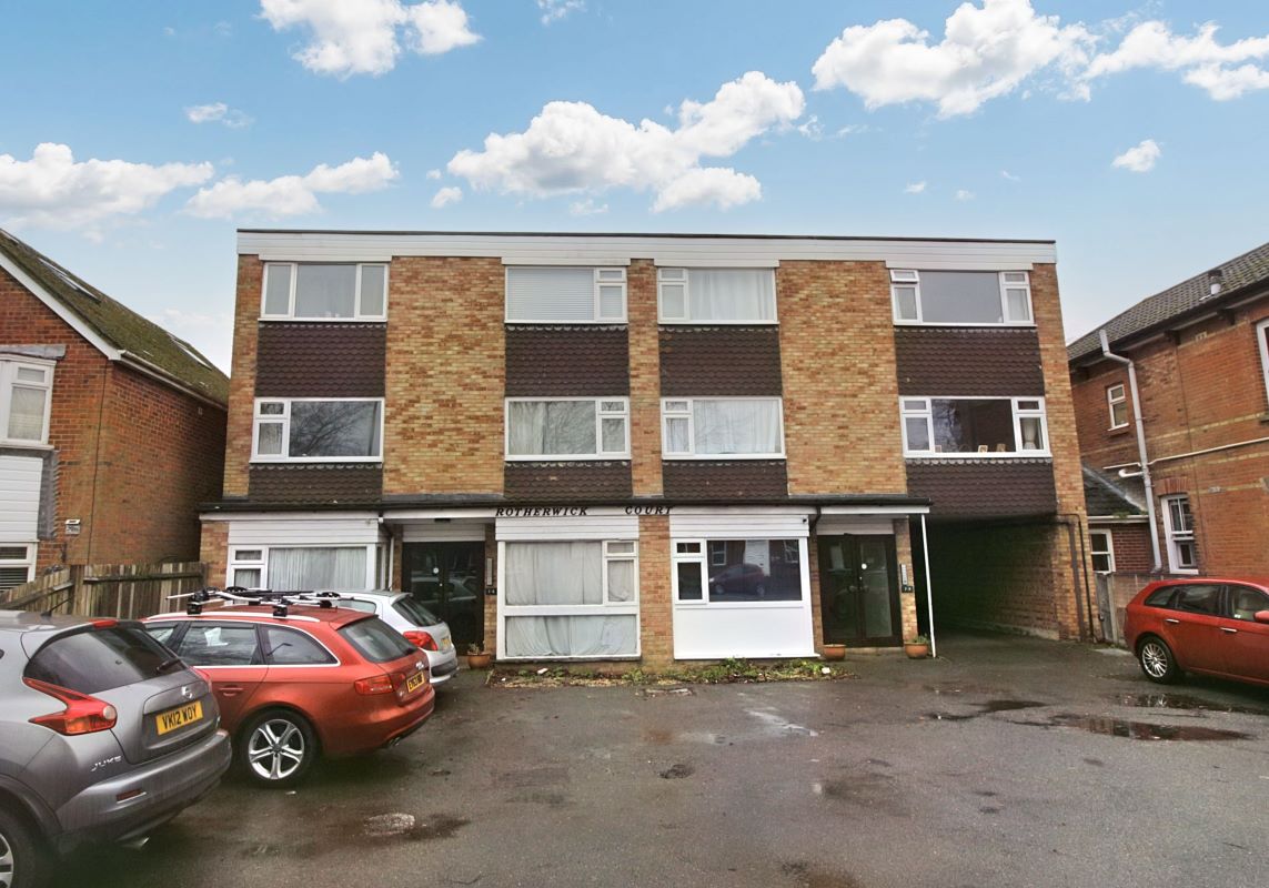 Flat 1, Rotherwick Court, 72 Alexandra Road, Farnborough, Hampshire, GU14 6DD