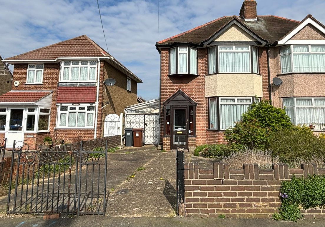 51 Boundaries Road, Feltham, Middlesex, TW13 5DR