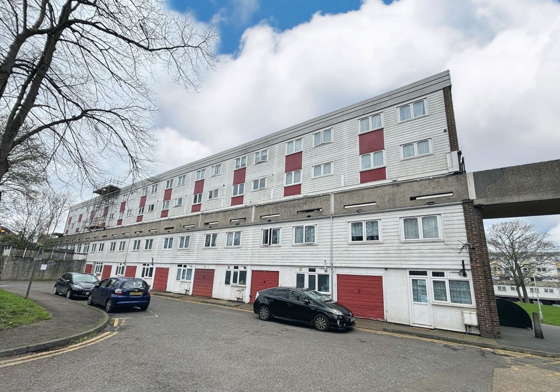 Flat 57 Clevedon House, 29 Cressingham Grove, Sutton, Surrey, SM1 4DR