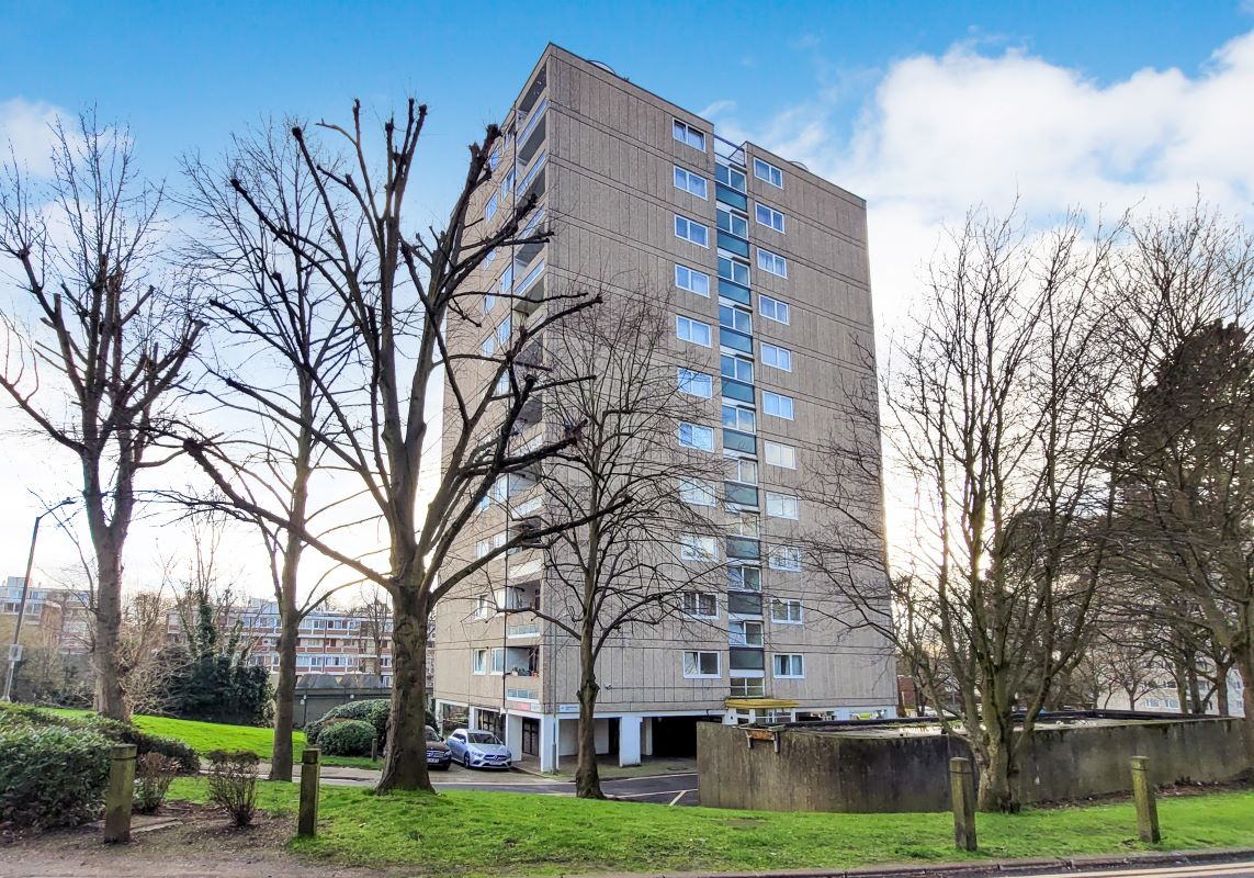 Flat 9 Lyndhurst House, Ellisfield Drive, Putney, London, SW15 4DR