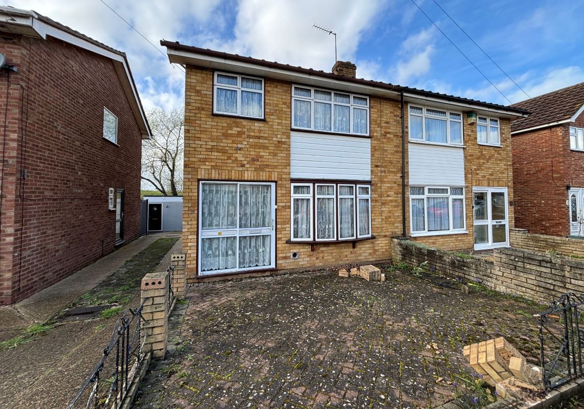 21 Palmerston Road, Rainham, Essex, RM13 9LD