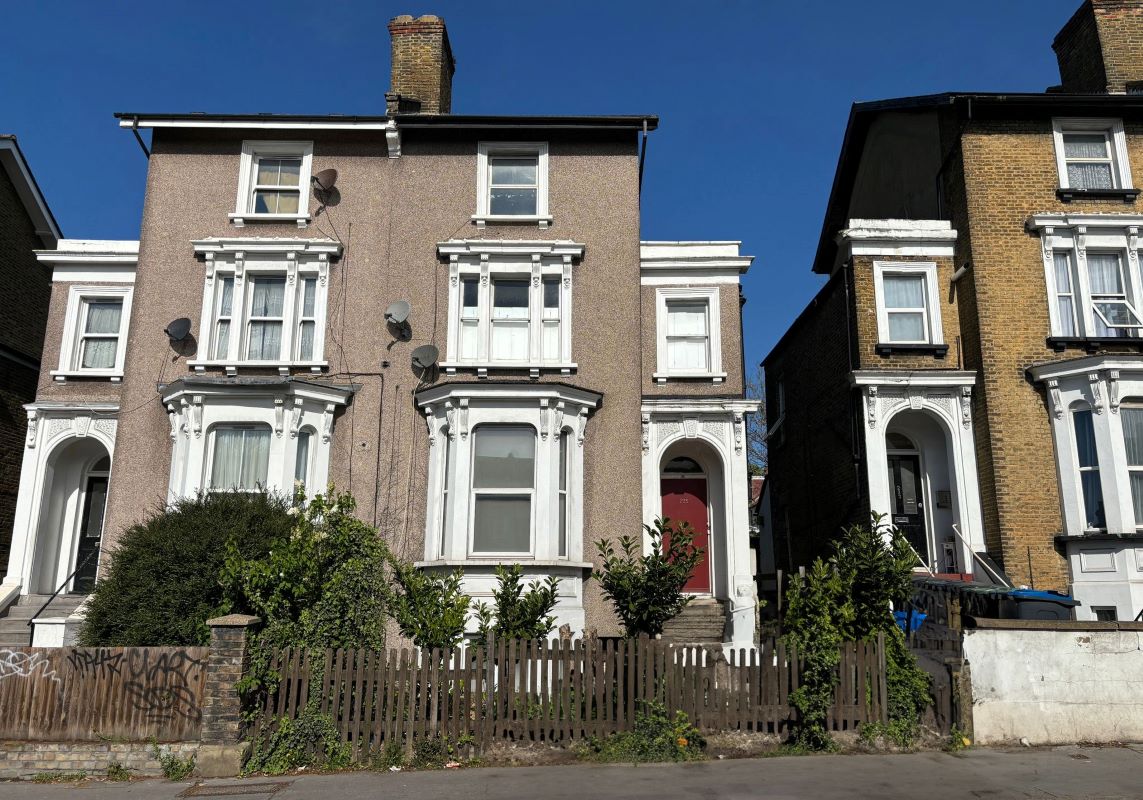 235C Whitehorse Lane, Selhurst, London, SE25 6UU