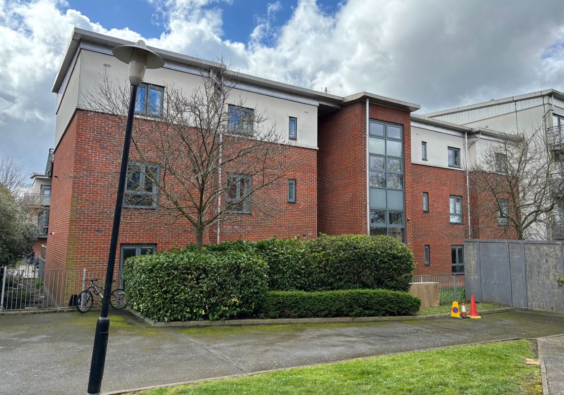 Flat 4 Lancaster House, Gunyard Mews, Charlton, London, SE18 4GF