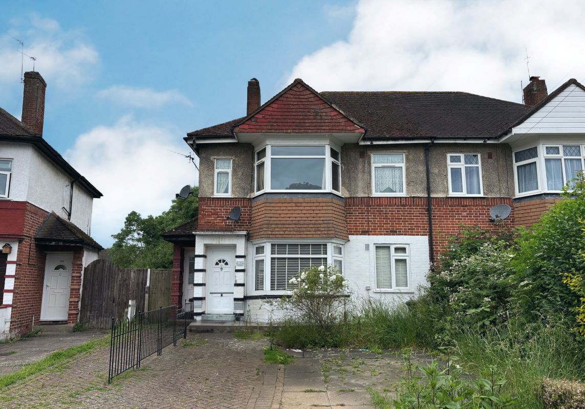 16A Barnard Gardens, Hayes, Middlesex, UB4 9ER