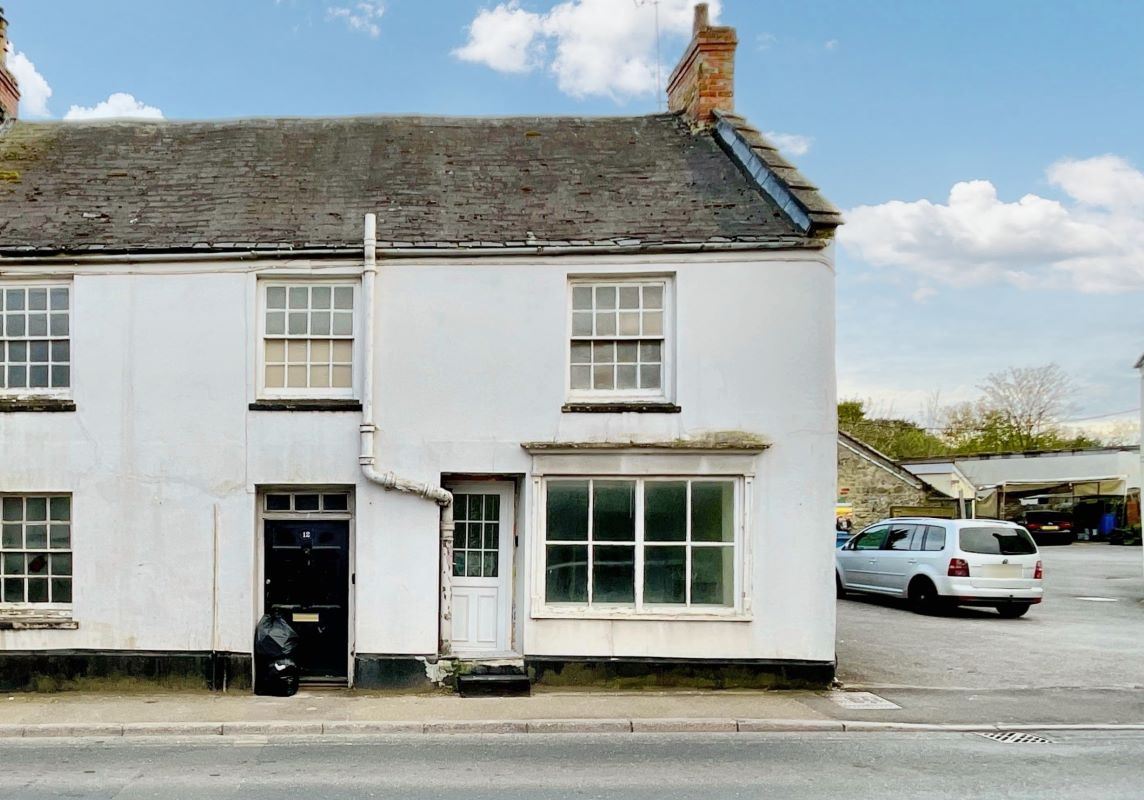 12A East Street, Chard, Somerset, TA20 1EP