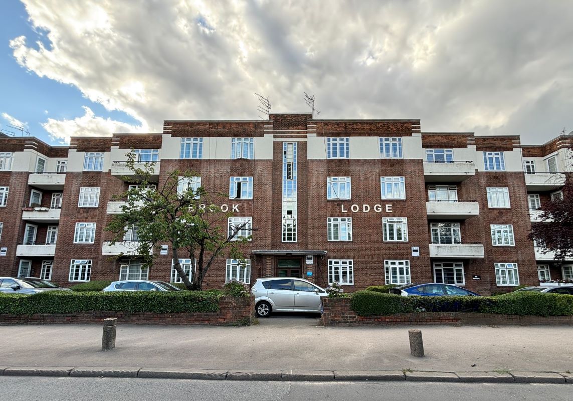 Flat 21 Brook Lodge, North Circular Road, Golders Green, London, NW11 9LG