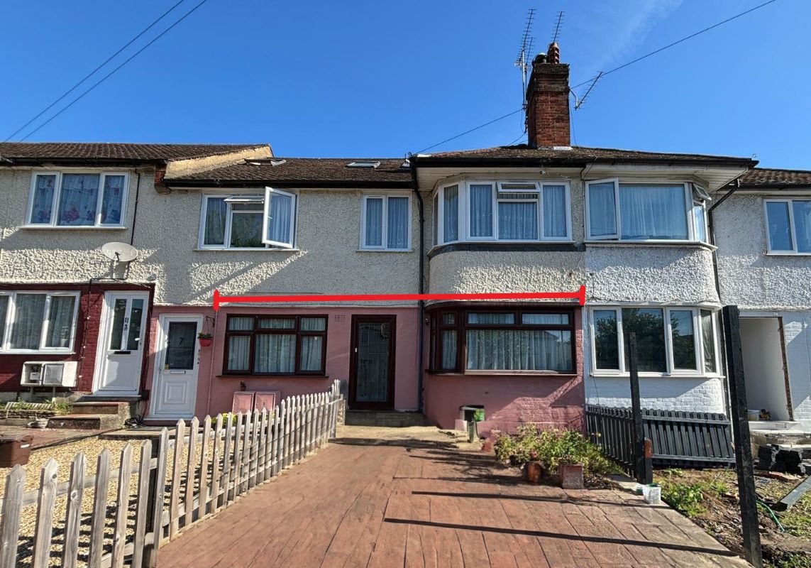 5 Crest Drive, Enfield, Middlesex, EN3 5QD