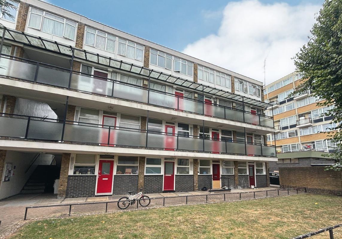 Ground Floor Flat, Selden House, Churchill Gardens, Pimlico, London, SW1V 3DG