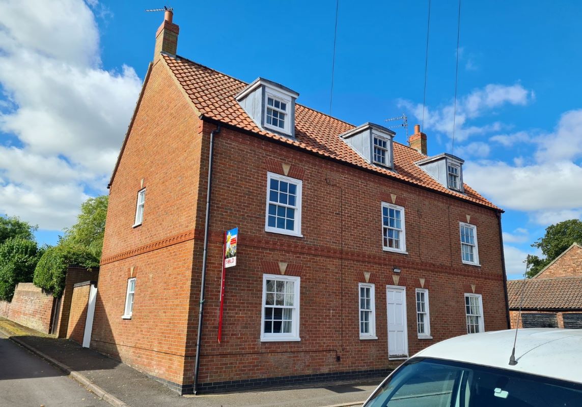 2 Rosalie Terrace, Soutergate, Barton-upon-Humber, South Humberside, DN18 5HG