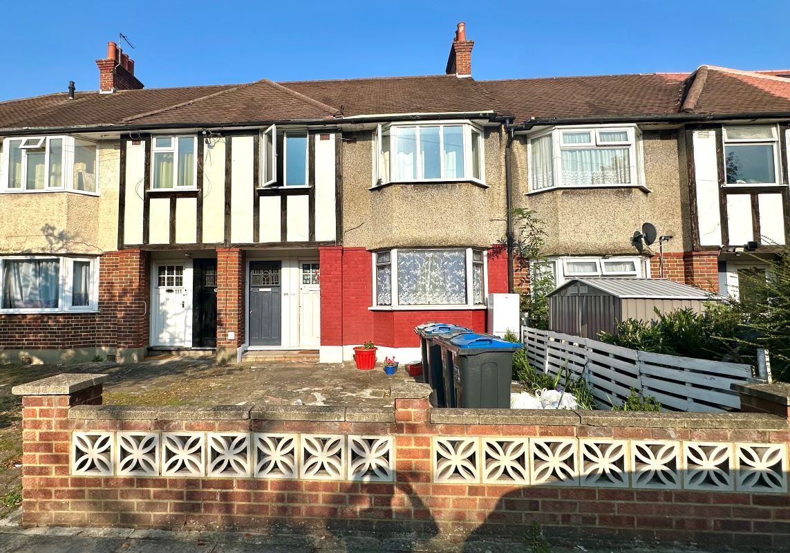 117 Wide Way, Mitcham, Surrey, CR4 1BQ