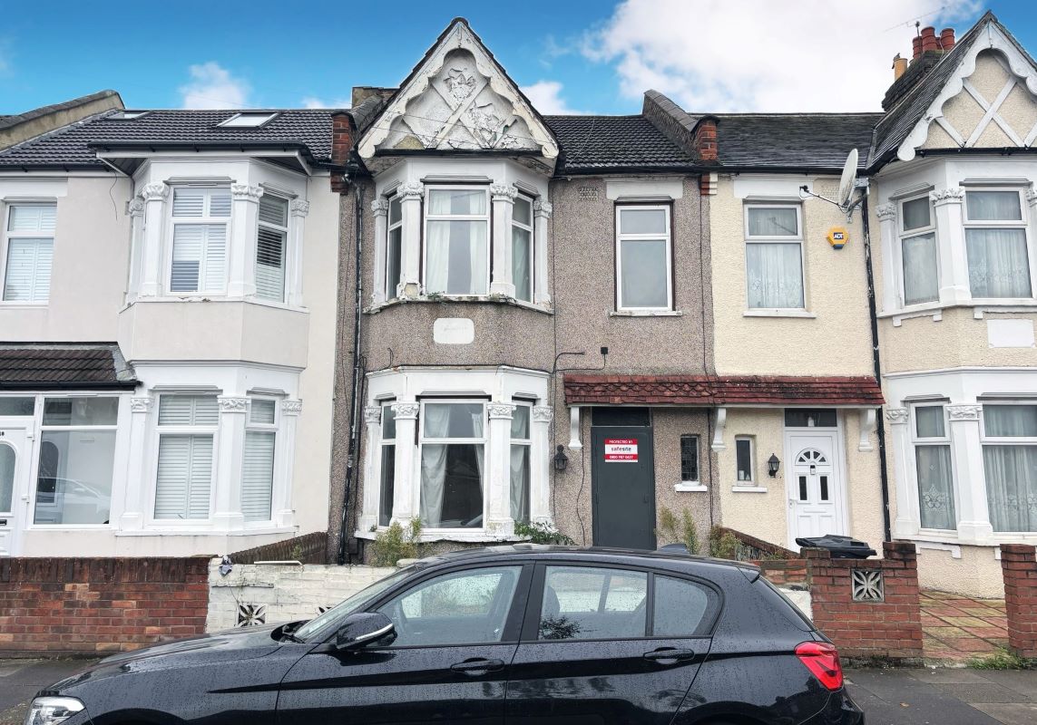 48 Lowbrook Road, Ilford, Essex, IG1 2HB