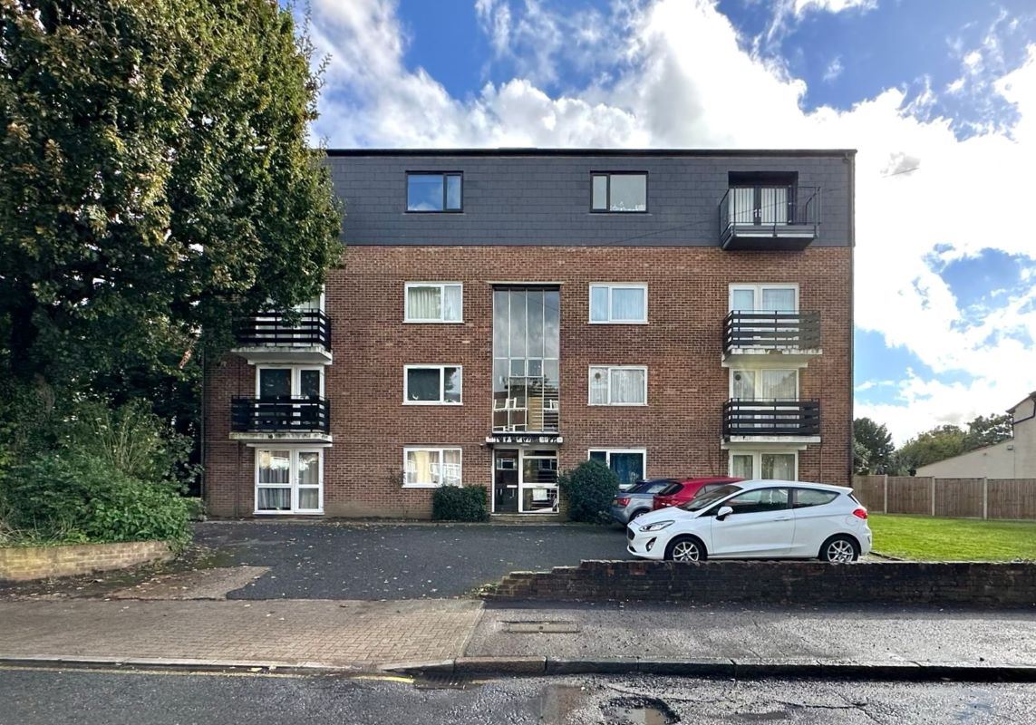 Flat 9, Oakdene, 51 Bourne Way, Bromley, Kent, BR2 7HA