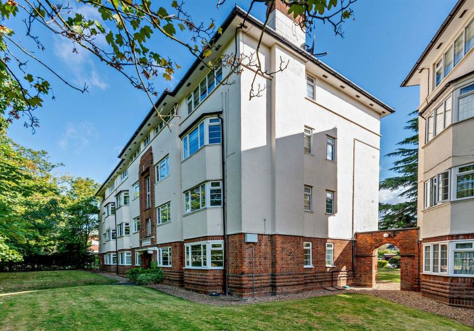 Flat 18 Woodford House, Woodford Road, Wanstead, London, E18 2ES