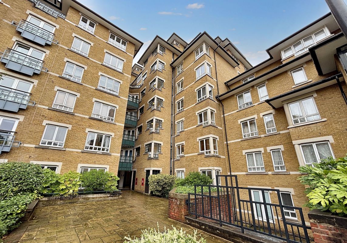 Flat 46 Finch Lodge, Admiral Walk, Maida Vale, London, W9 3TB