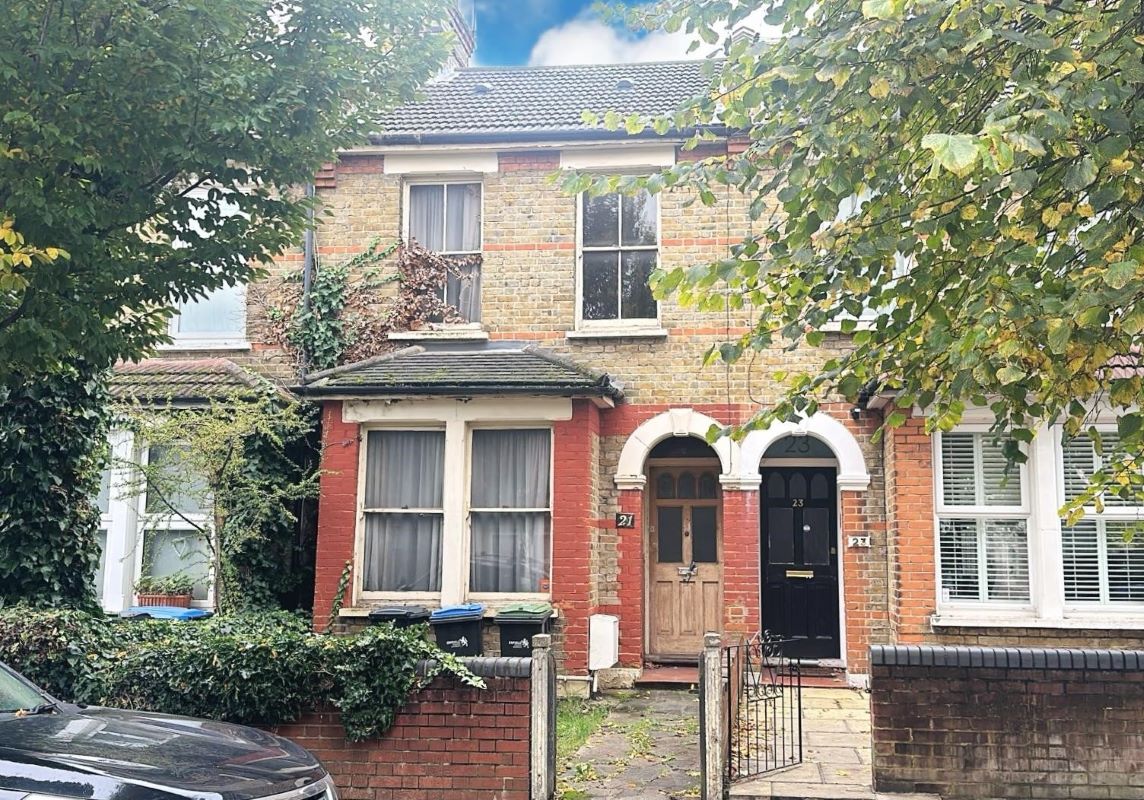 21 Evesham Road, New Southgate, London, N11 2RR