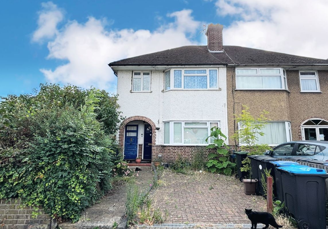 61 Russell Road, Enfield, Middlesex, EN1 4TW