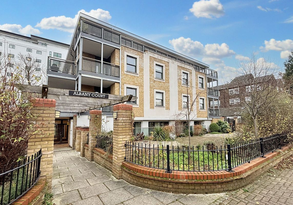 Flat 6 Albany Court, Spring Grove, Kew Bridge, London, W4 3BF