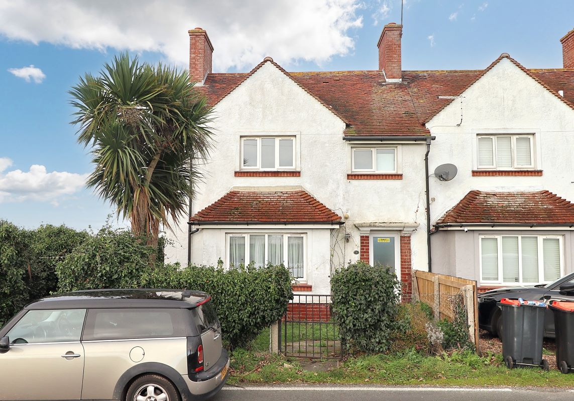 1 Manston Court Road, Manston, Ramsgate, Kent, CT12 5AX