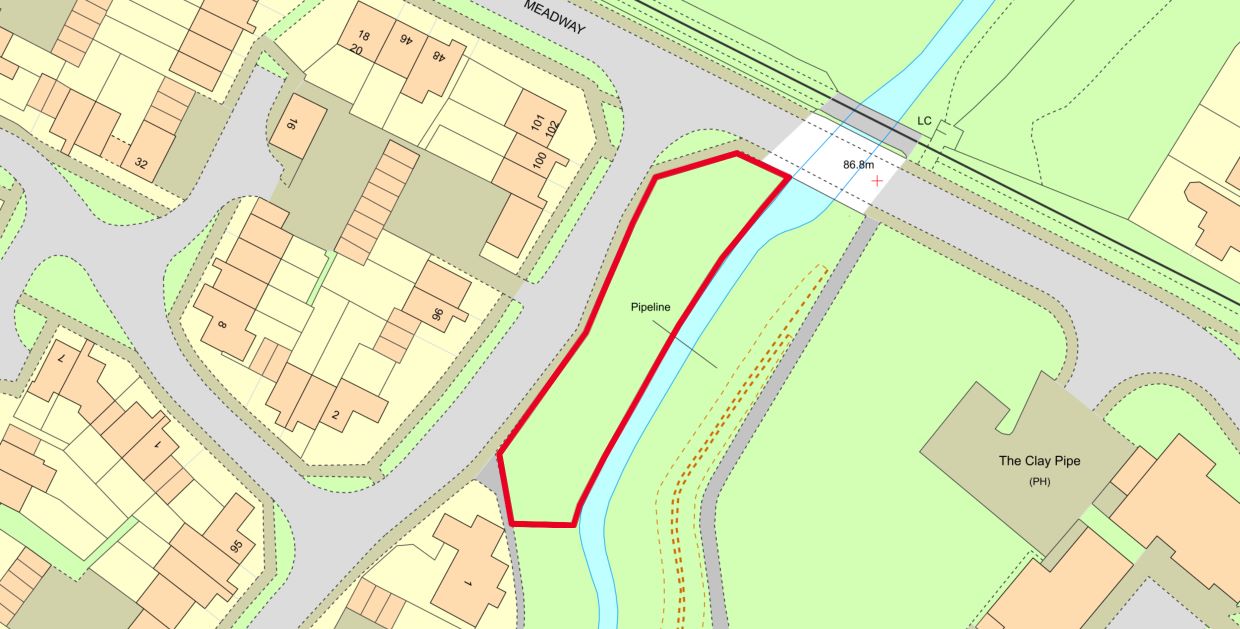 Land at 1 Willow Bank Walk, Leighton Buzzard, Bedfordshire, LU7 3UR