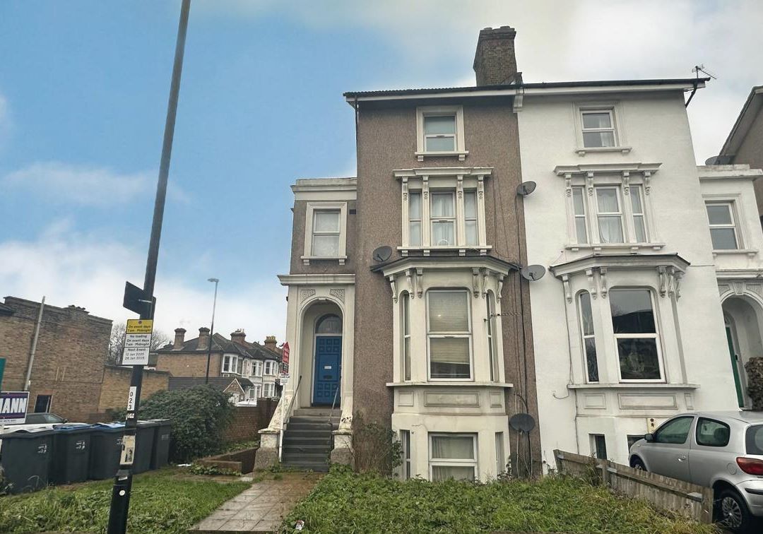 221B Whitehorse Lane, South Norwood, London, SE25 6UU