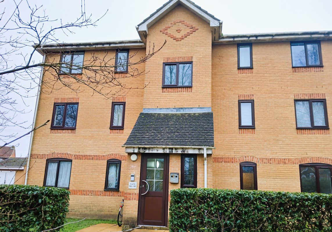 186 Ascot Court, Aldershot, Hampshire, GU11 1HS