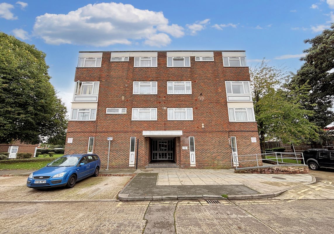 57 Black Rod Close, Hayes, Middlesex, UB3 4QL