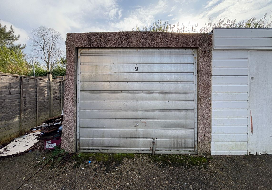 Garage at 9 Hydefield Close, Winchmore Hill, London, N21 2PS