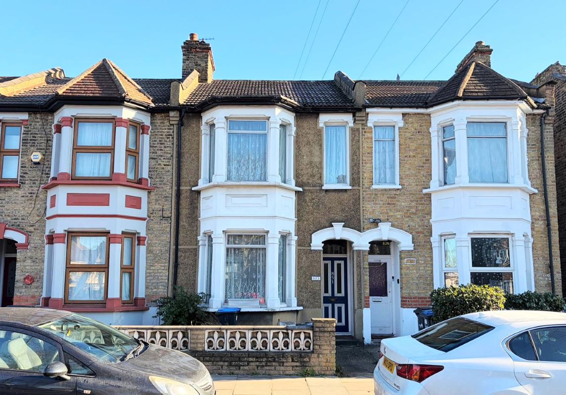 851 Hertford Road, Enfield, Middlesex, EN3 6UH