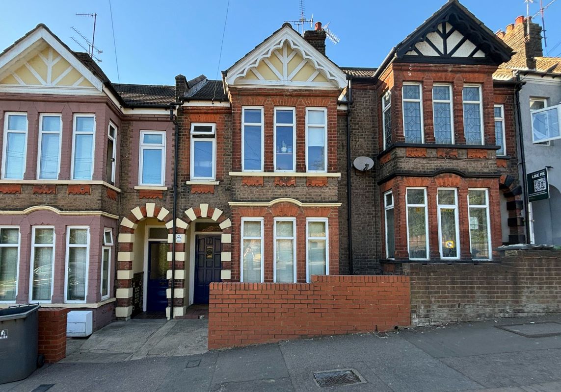 335 High Town Road, Luton, Bedfordshire, LU2 0DB