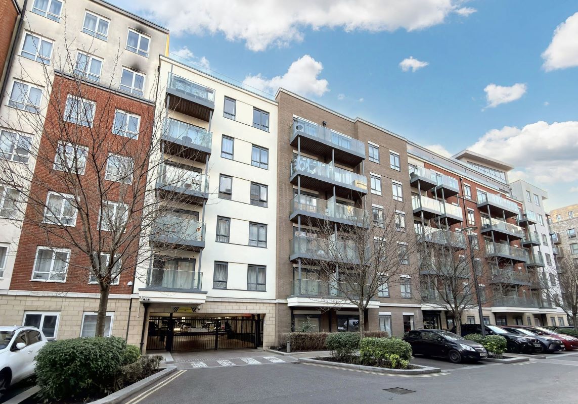 Flat 21 Emerald House, 2 Commander Avenue, Colindale, London, NW9 5ZH