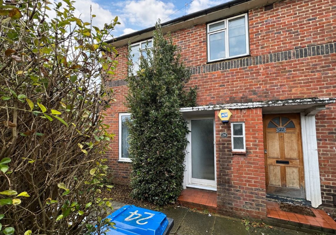 24 Bushey Road, Merton, London, SW20 8EE