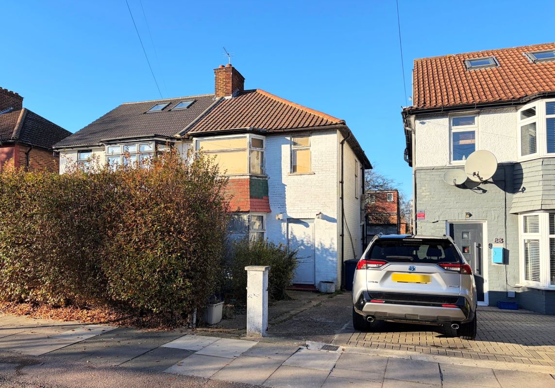 90 Cheviot Gardens, Cricklewood, London, NW2 1QA