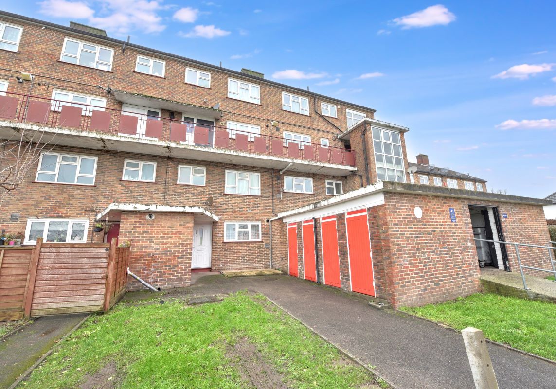 136A Wrythe Lane, Carshalton, Surrey, SM5 2SB