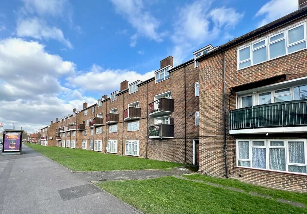 136A Wrythe Lane, Carshalton, Surrey, SM5 2SB