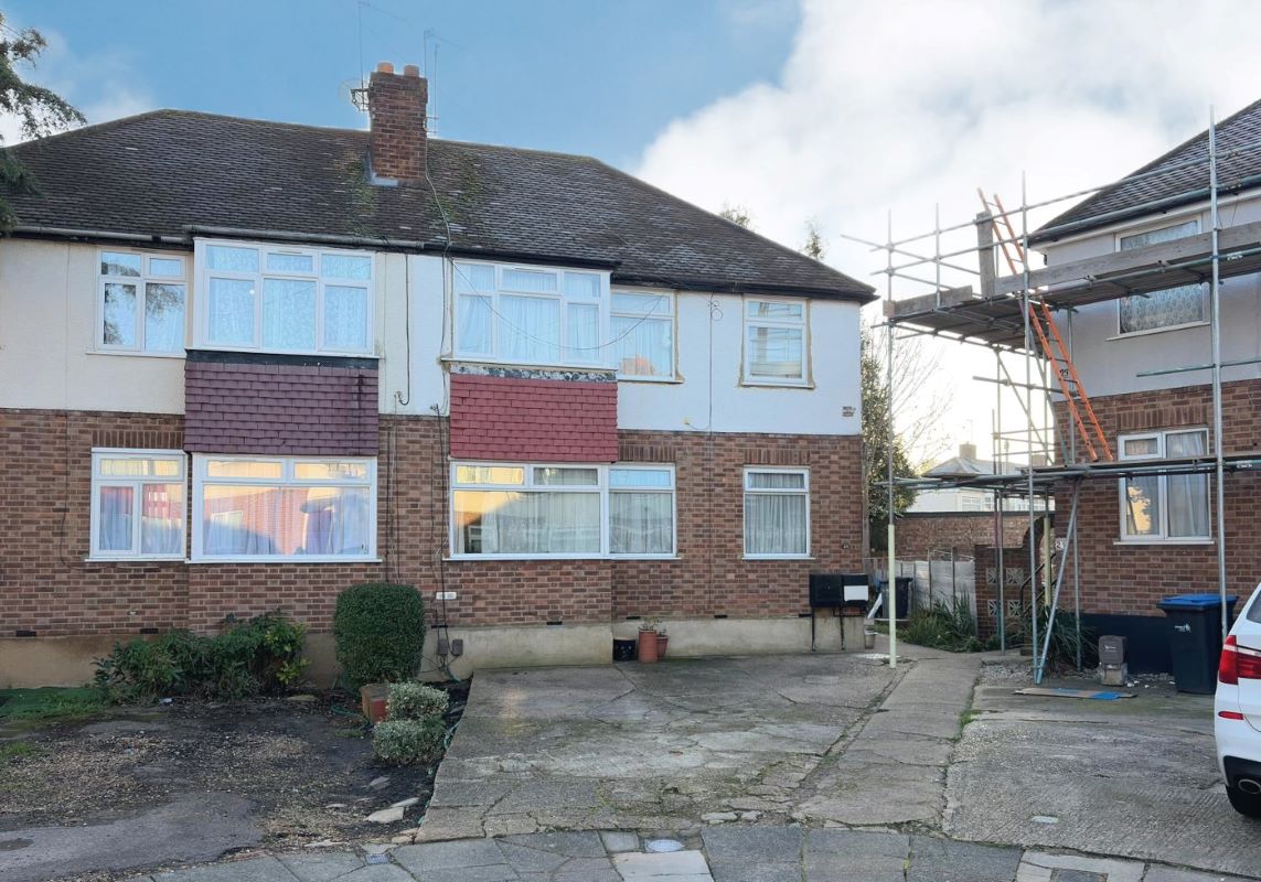 25 Stainton Road, Enfield, Middlesex, EN3 5JP