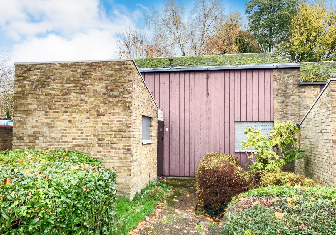 8 Over Minnis, New Ash Green, Longfield, Kent, DA3 8JA