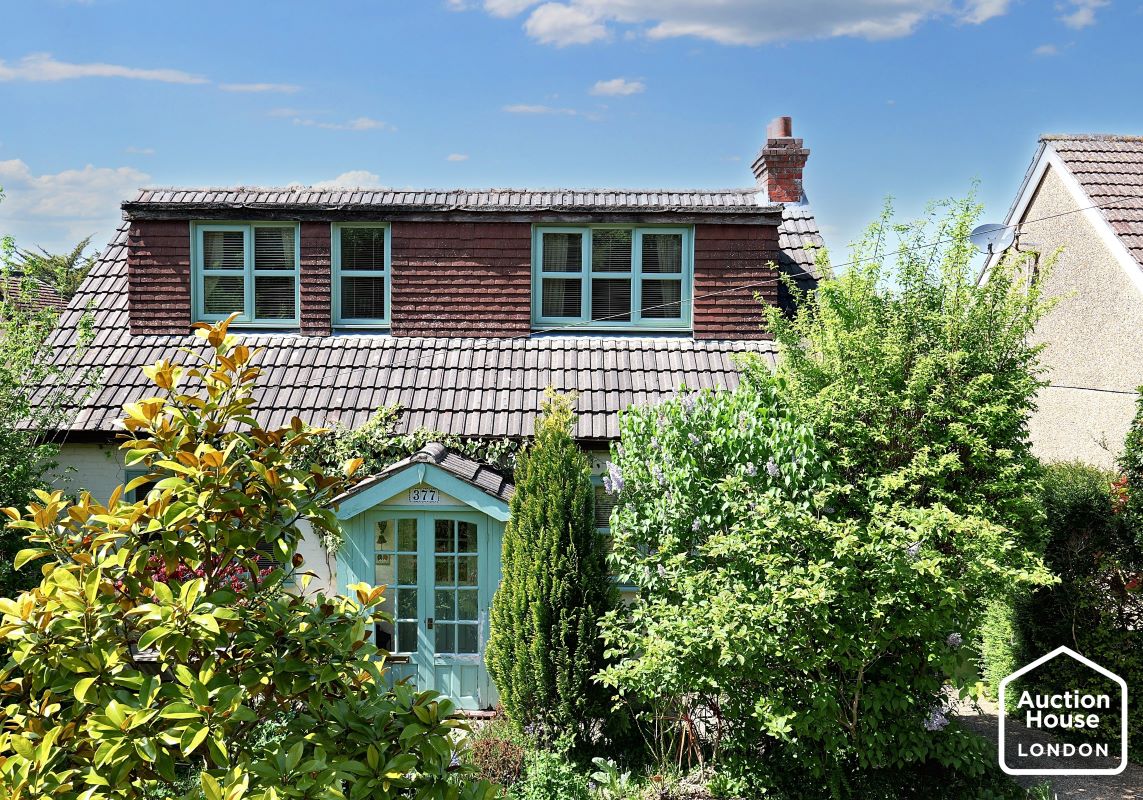 377 London Road, Clanfield, Waterlooville, Hampshire, PO8 0PJ