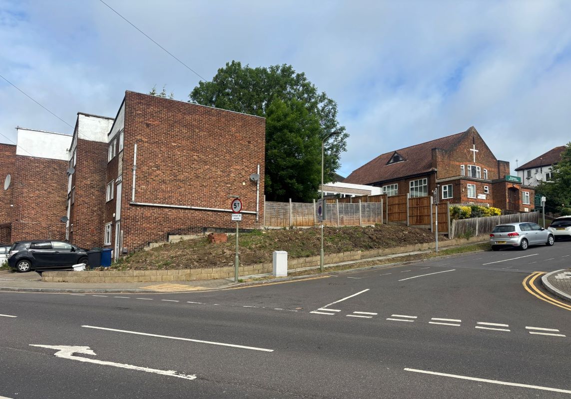 Land Adjoining, 46 Mays Lane, Barnet, Hertfordshire, EN5 2EE