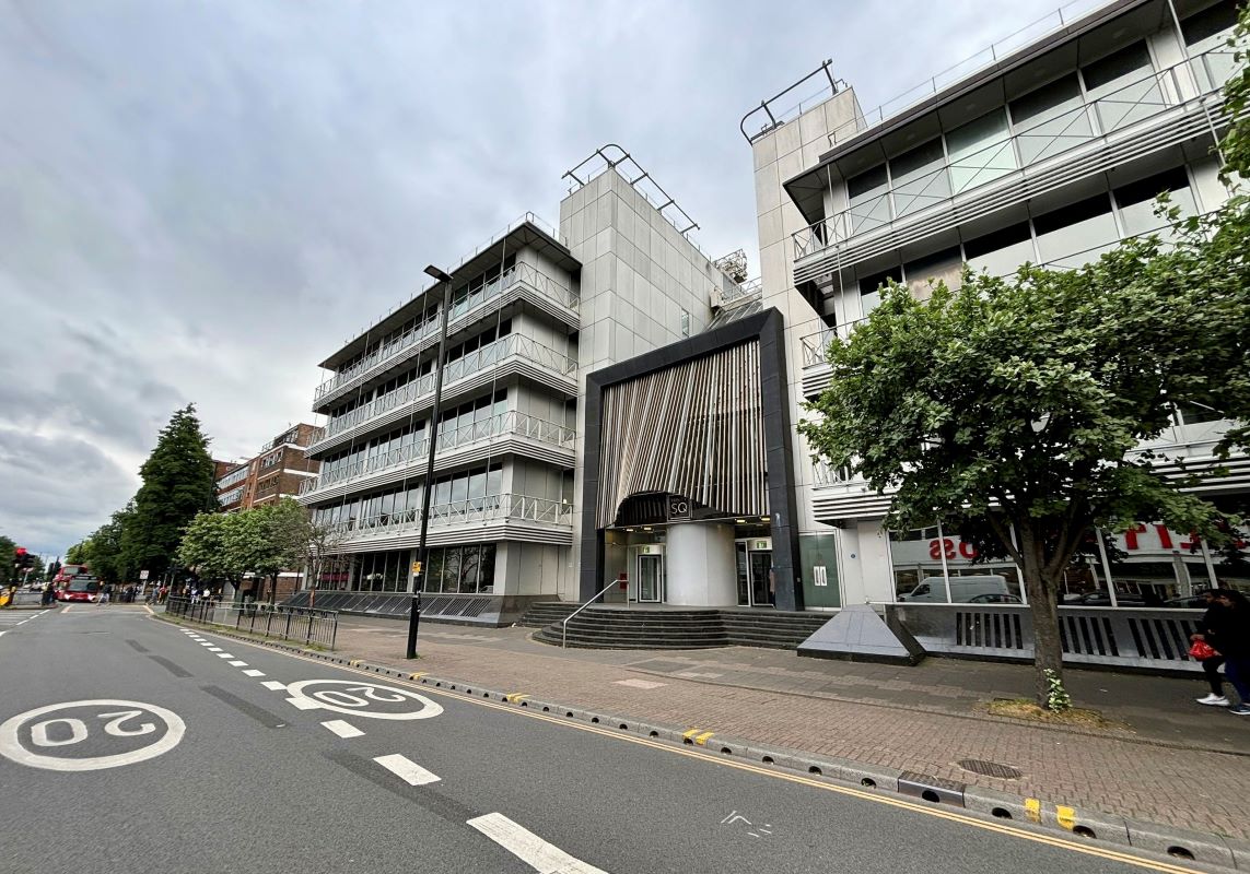 Flat 42 Trinity Square, 23-59 Staines Road, Hounslow, Middlesex, TW3 3FY