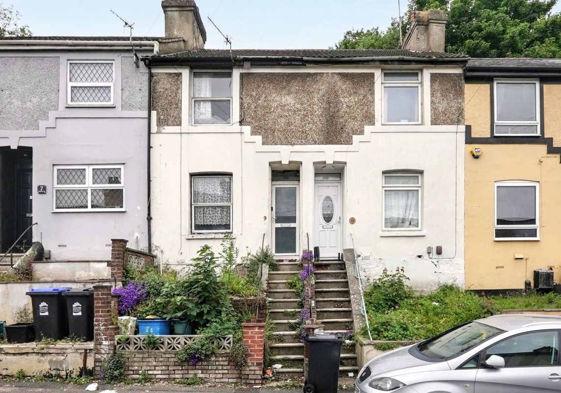 9 Hillside Road, Dover, Kent, CT17 0JQ