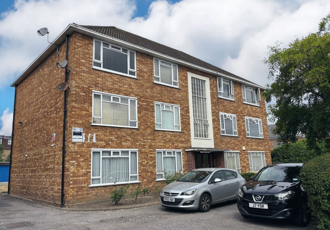 Flat 14 Windsor Court, Friern Barnet Lane, Friern Barnet, London, N11 3LY