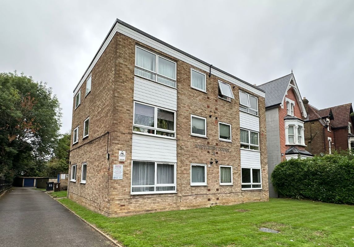 Flat 2 Westleigh Court, 28 Birdhurst Road, South Croydon, Surrey, CR2 7EA