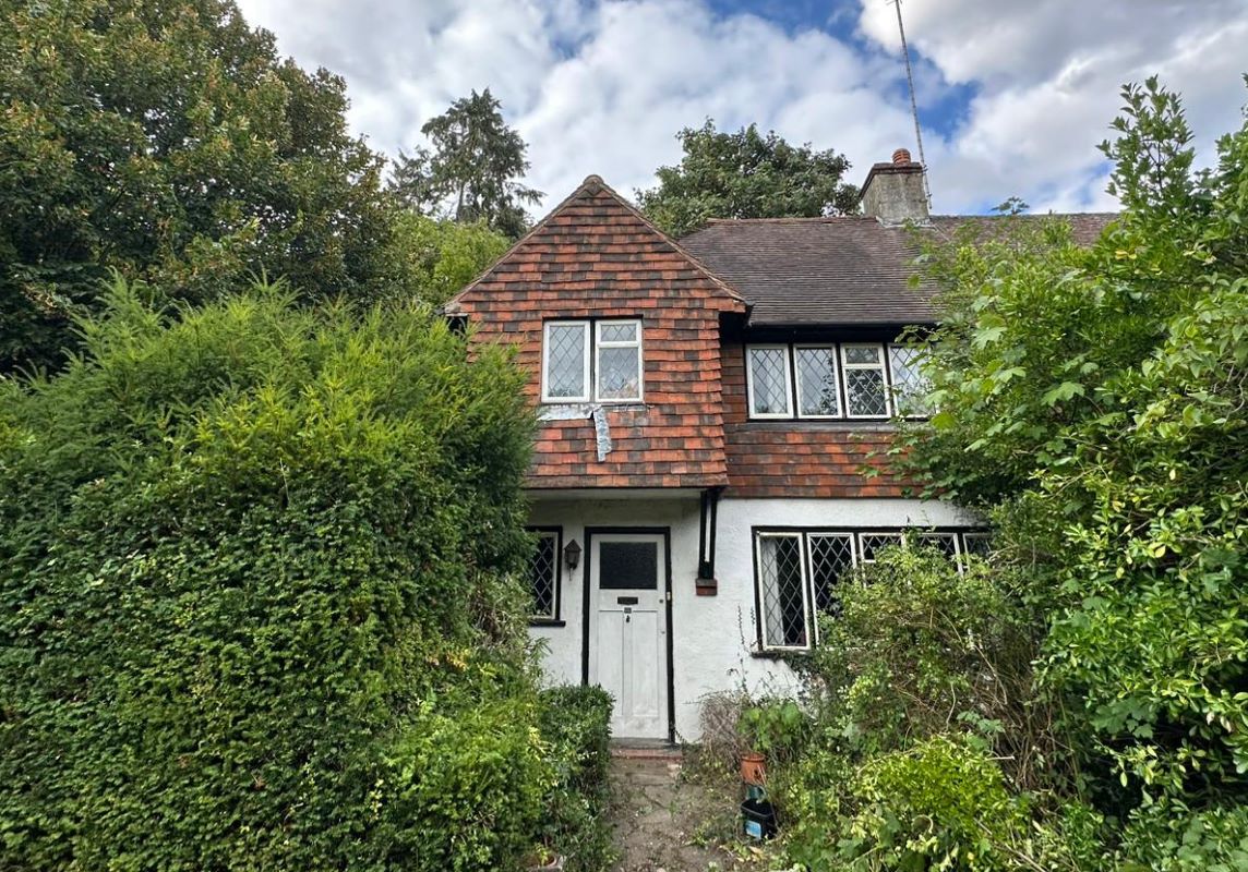 112 Woodcote Valley Road, Purley, Surrey, CR8 3BE