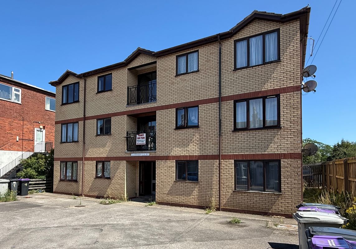 Flat 5 Guernsey Court, Robin Hood Road, Skegness, Lincolnshire, PE25 3QU