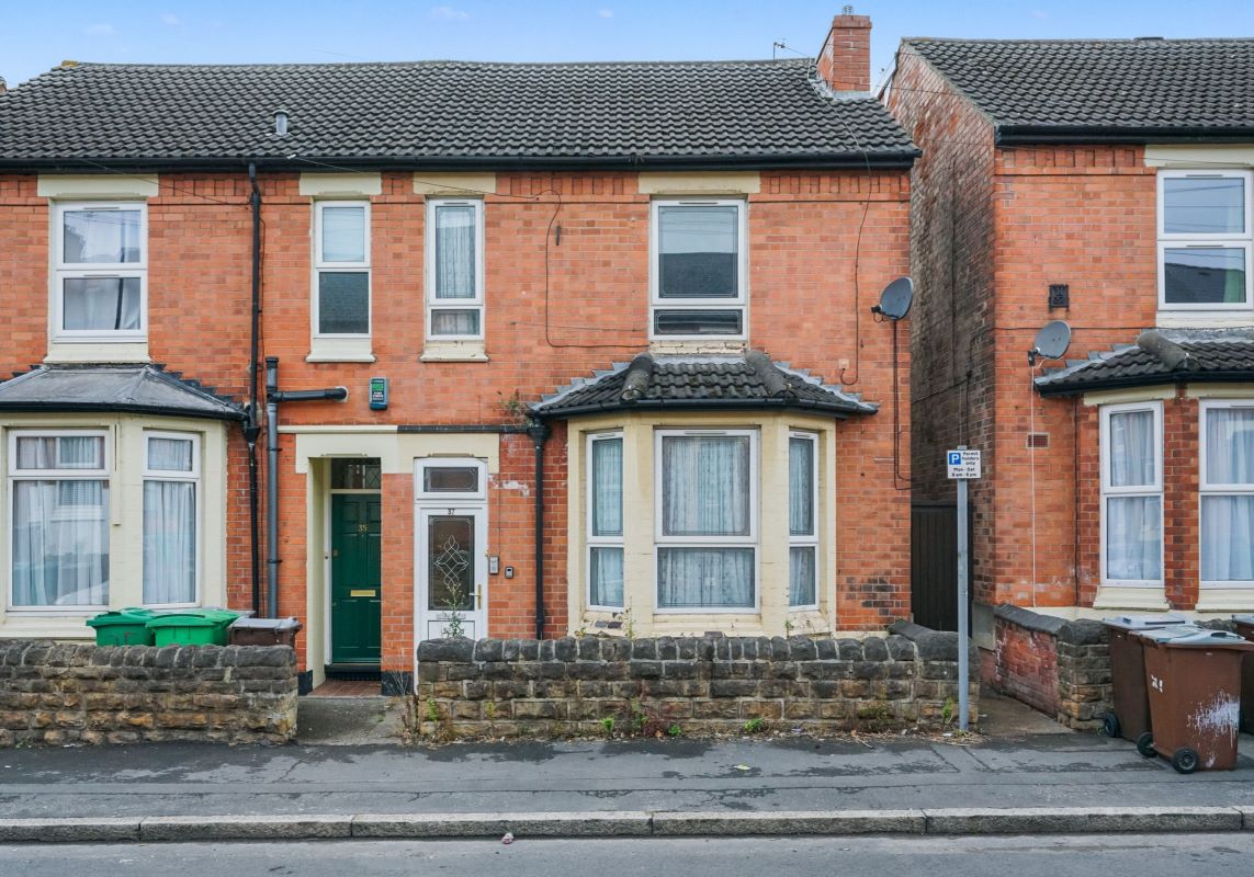 37 Rothesay Avenue, Nottingham, Nottinghamshire, NG7 1PU