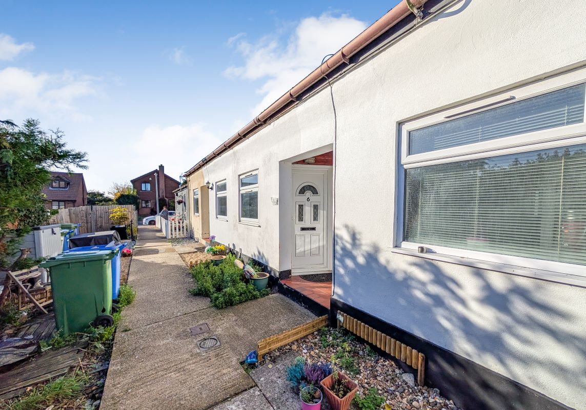 6 Old Bakery, Parsonage Chase, Minster on Sea, Sheerness, Kent, ME12 3JT
